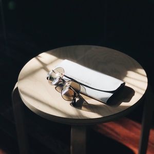 Elizabeth and James Round Sunglasses